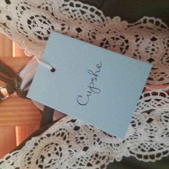 Bathing suit - Picture 2 of 2